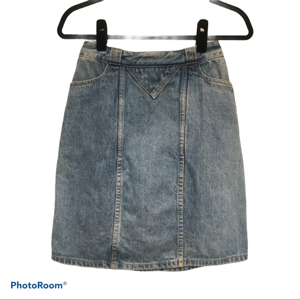 👑Vintage Guess Denim Mini Skirt